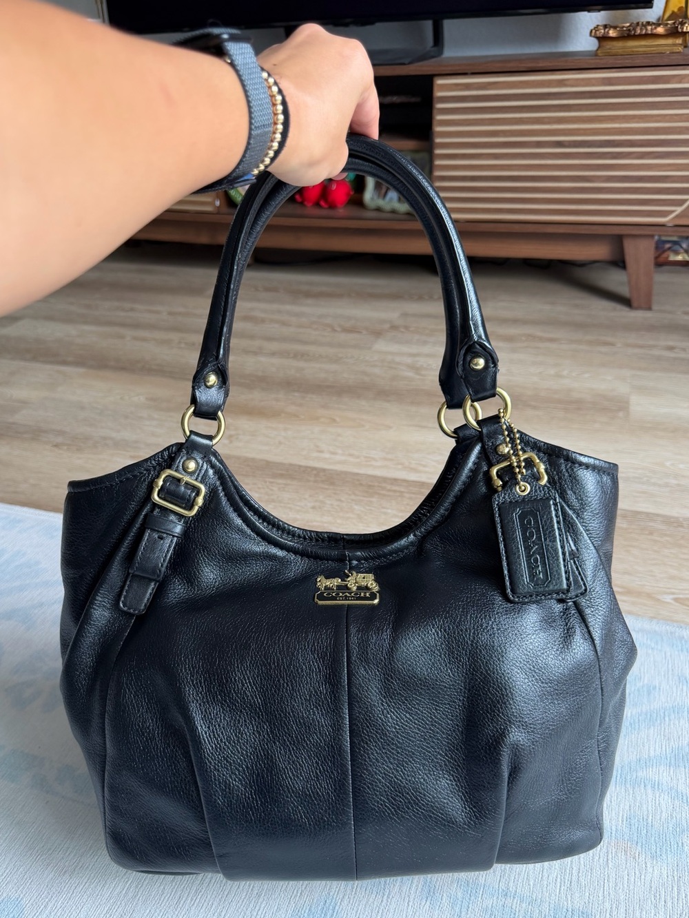 Coach Madison Abigail Pebbled Leather Hobo Shoulder Bag Black Gold 18612